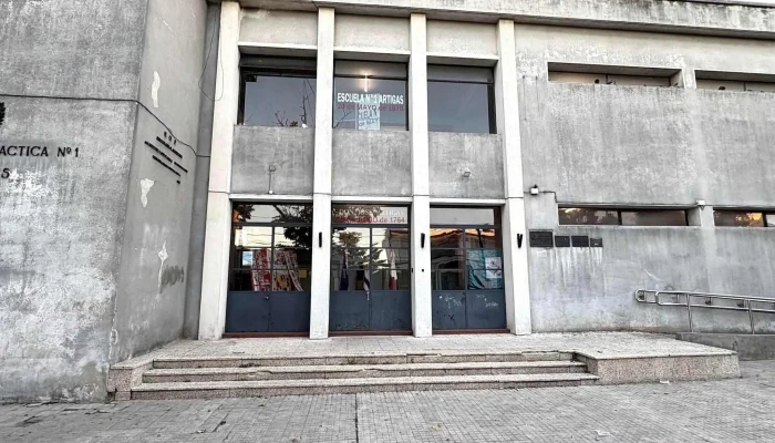 Escuela Ndeg1 Artigas Florida - Florida