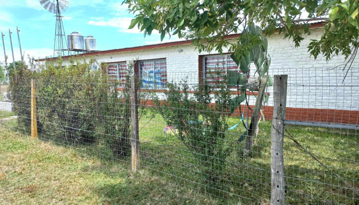 Escuela Ndeg104 Puntas De Canas Salto Donde - Departamento de Salto