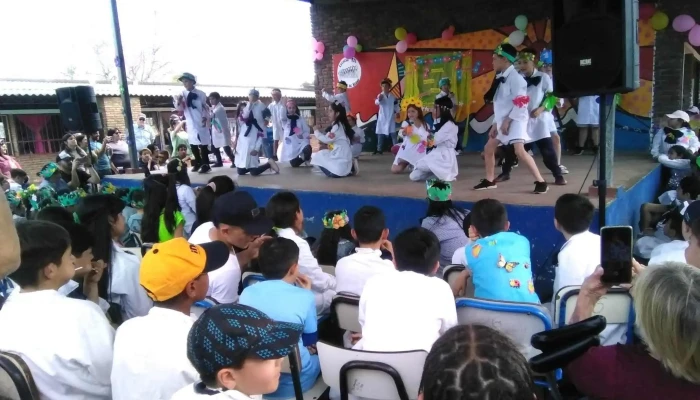 Escuela Ndeg172 Javier De Viana Estudiante - Las Piedras