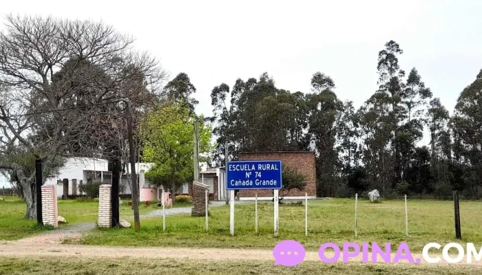 Escuela Ndeg74 Donde - San José de Mayo