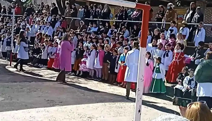 Escuela Ndeg8 Republica Argentina Videos - Rivera