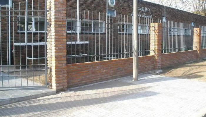 Escuela No 99 Grito De Asencio Edificio - Mercedes