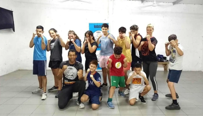 Escuela Pitbull Boxeo Kick Boxing Jiujitsu Y Defensa Personal - Montevideo