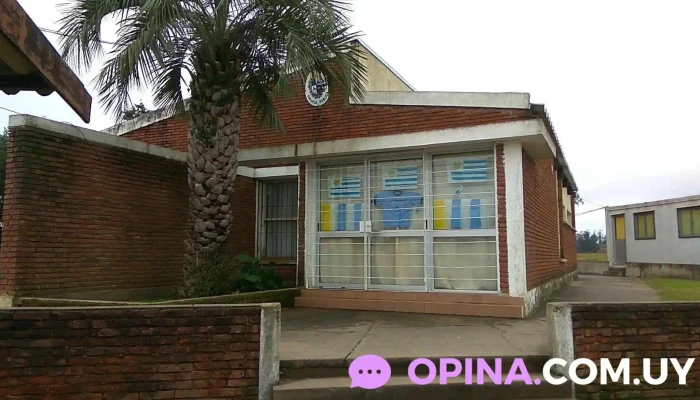 Escuela Publica Aigua Como Llegar - Aigu&aacute;