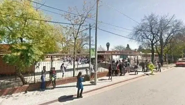 Escuela Publica No 109 Street View Y 360 - Sauce