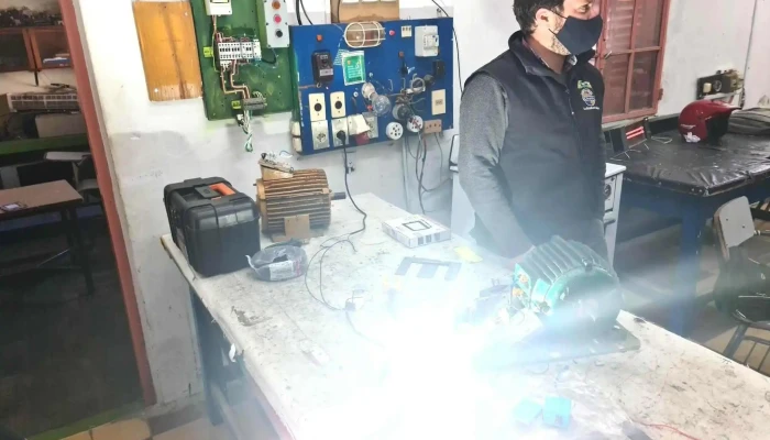 Escuela Tecnica Artigas Utu Tecnologia - Artigas