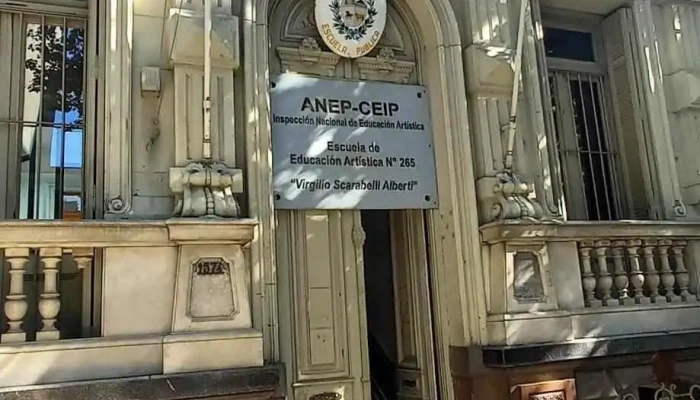 Escuela Virgilio Scarabelli -  Direccion - Montevideo