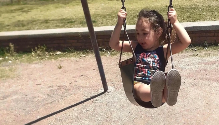 Escuelas 331 Y 127 -   Comunes Como Llegar - Montevideo