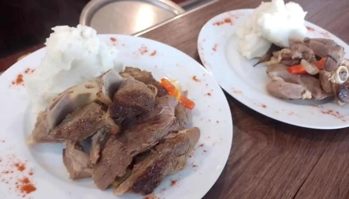 Espacio Gastronomico Del Club Aleman De Remo Comida Y Bebida - Santiago Vázquez