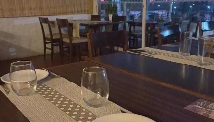 Espacio Gastronomico Del Club Aleman De Remo Del Propietario - Santiago Vázquez