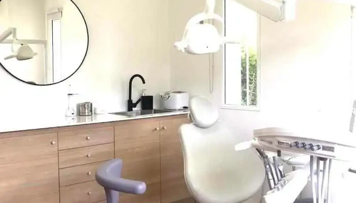 Estudio Dental Carrasco. - Montevideo