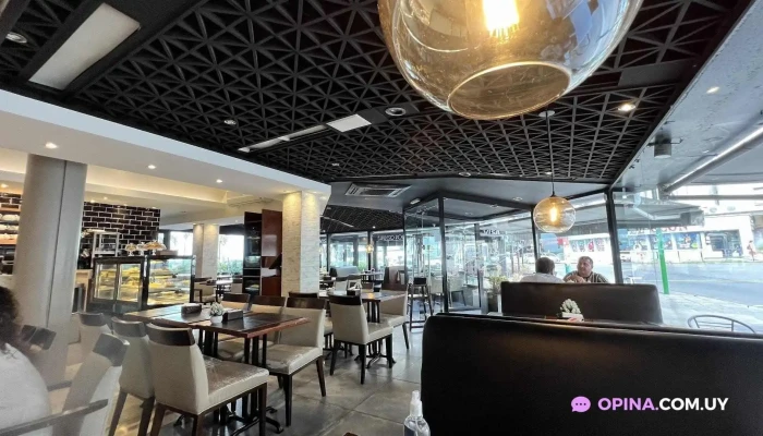 Expreso Pocitos -  Ambiente - Montevideo