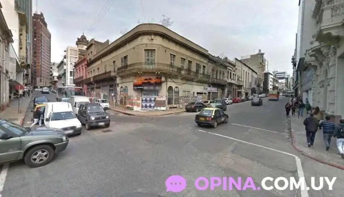 Ferma total - Av. Uruguay