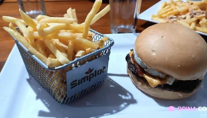 Foodlove Carrasco Comida Y Bebida - Montevideo