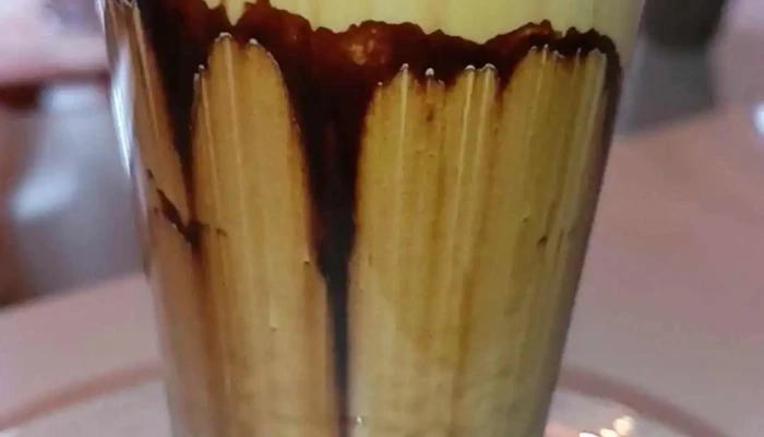 Francis Cafe Del Propietario - Young