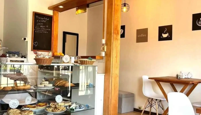 Francis Cafe Todo - Young