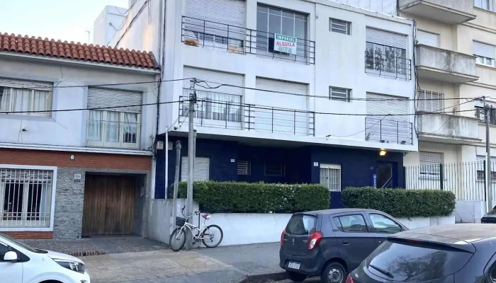 Frog Maxishop 19 -  Estacionamiento - Montevideo