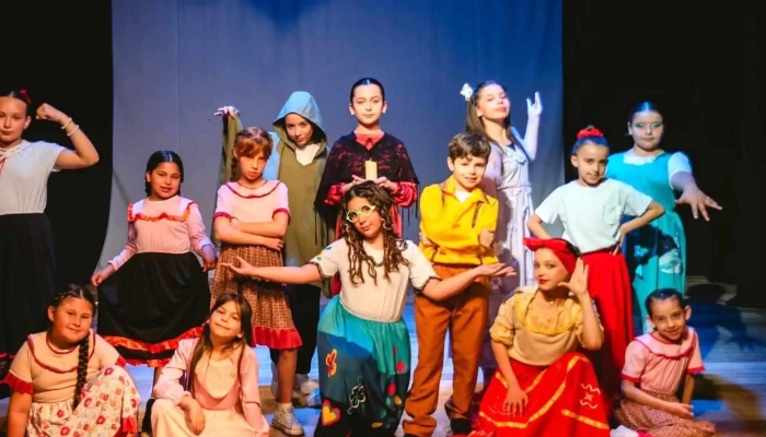 Fussiondance Estudio -  Donde - Las Piedras