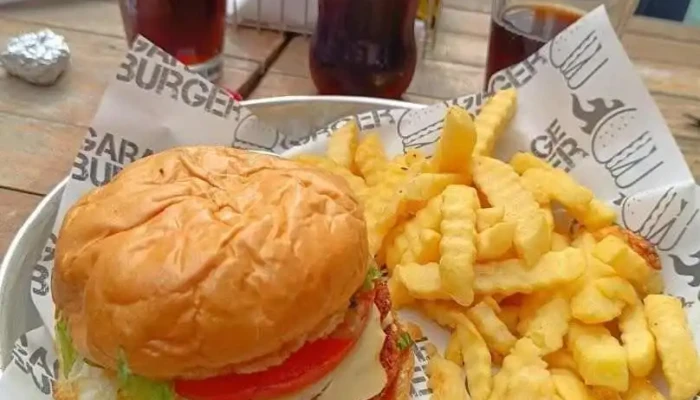 Garage Burger Carrasco -  Hamburguesa - Montevideo