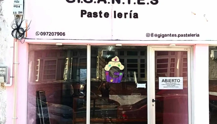 Gigantes Pasteleria Del Propietario - Tacuarembó