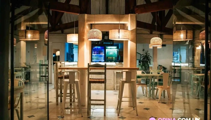 Ginebra Burgers - Carmelo Ginebra Burgers - Carmelo