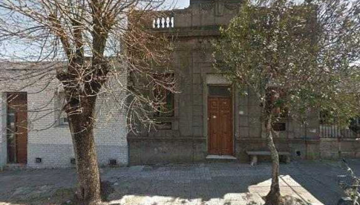 Gral Flores 541 -  Zona - Florida