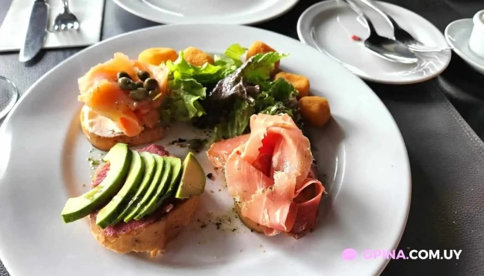 Guappa -  Salmon Ahumado - Punta del Este