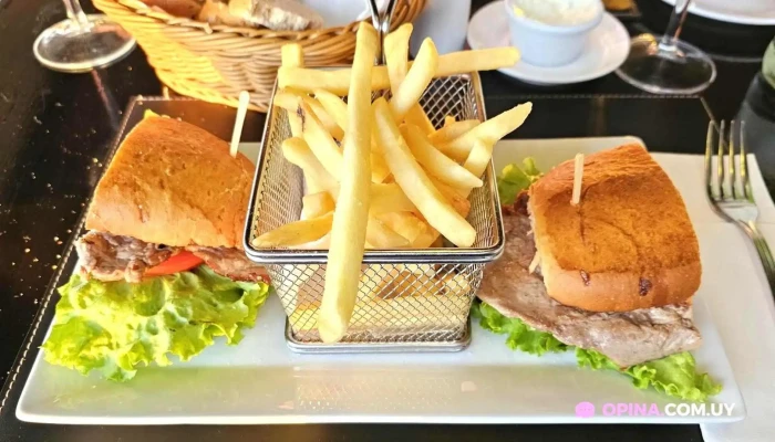 Guappa -  Sandwich De Pollo - Punta del Este