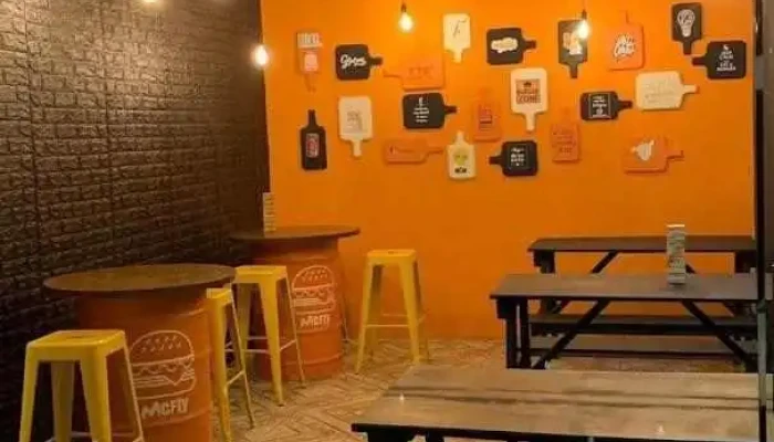 Hamburguesas Mcfly Ambiente - Rio Branco