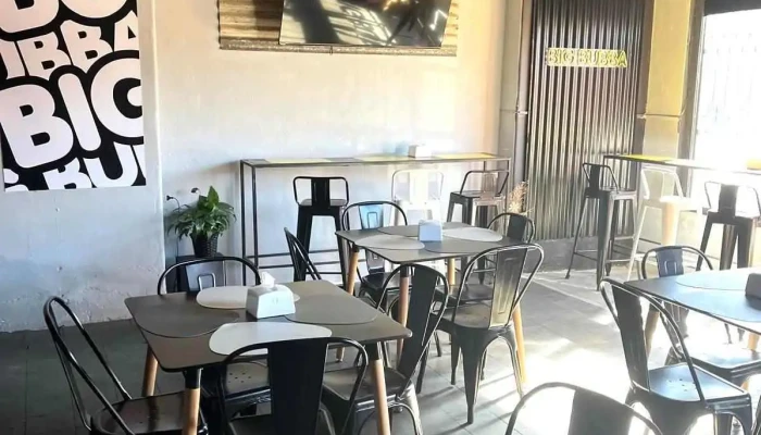 Hamburgueseria Big Bubba Ambiente - Tacuaremb&oacute;
