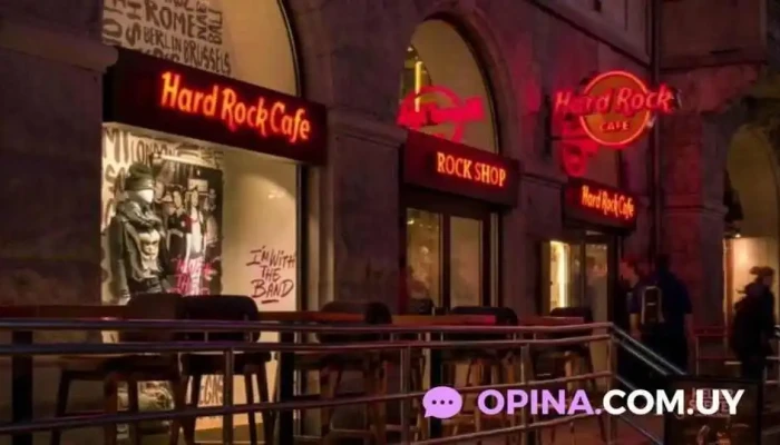 Hard Rock Cafe -  Montevideo Videos - Montevideo