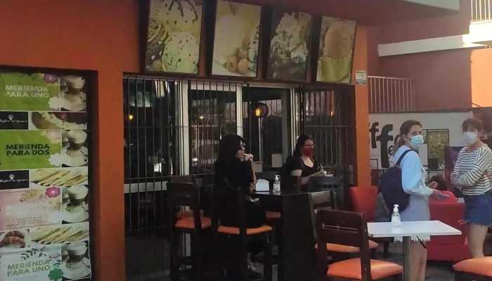 Heladeria Cafeteria Artesanal Mister Maquina Comentario 10 - Atlántida