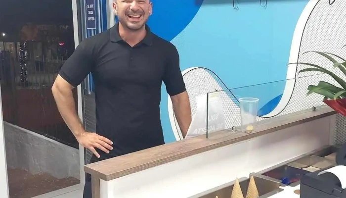 Heladeria Grido Las Cadenas Del Propietario - Montevideo