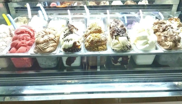 Heladeria Oh La La Ambiente - Piri&aacute;polis