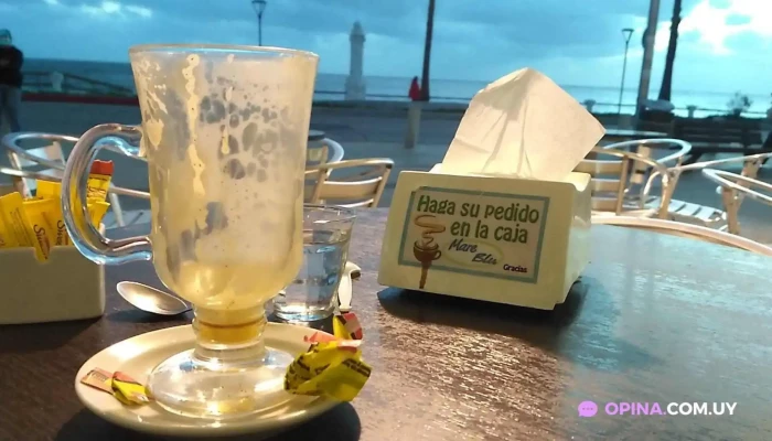 Heladeria Y Cafeteria Mare Blu -  Cafe Irlandes - Piriápolis