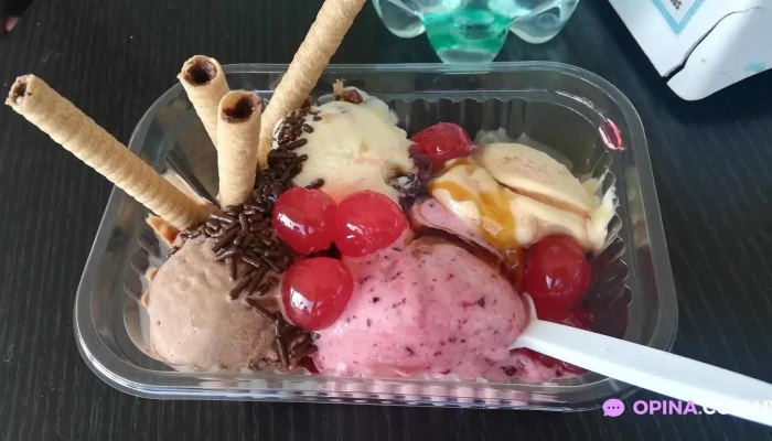 Heladeria Y Cafeteria Mare Blu -  Comida Y Bebida - Piriápolis