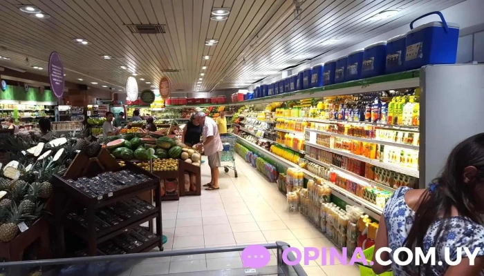 Hipermercado Devoto - 20200 Piriápolis