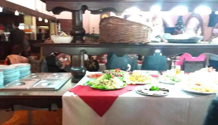 Hosteria Del Parque Comida Y Bebida - San José de Mayo