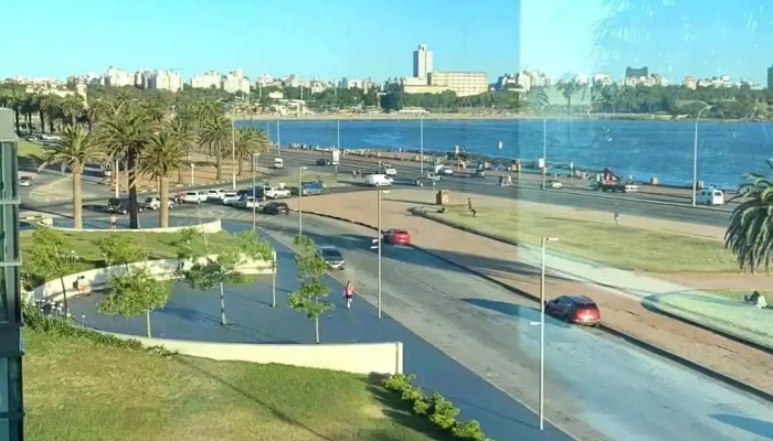 Hotel Ibis -  Videos - Montevideo