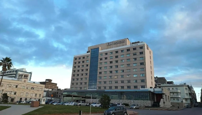 Hotel Nh Montevideo Columbia - Montevideo