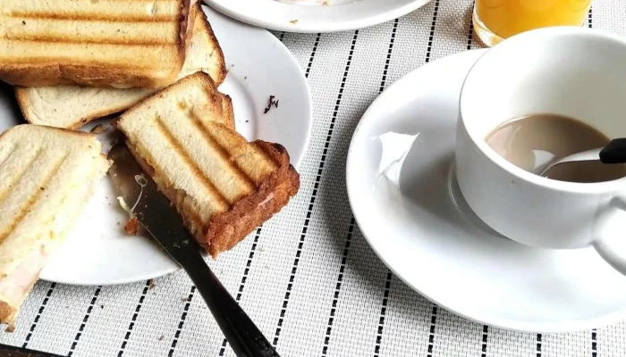 Hotel Posada La Comandancia -  Comida Y Bebida - Melo