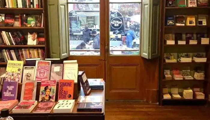 Idea Libreria Estante De Libros - Montevideo