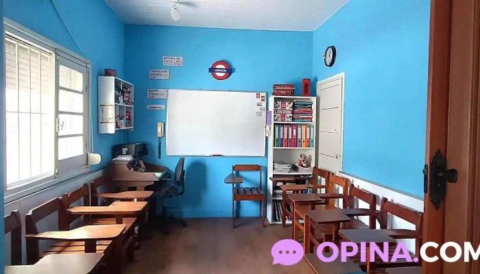 Instituto De Ingles Headway Instagram - Montevideo