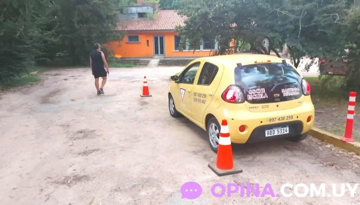 Instructor De Manejo Nicolas Pons -  Del Propietario - Barros Blancos