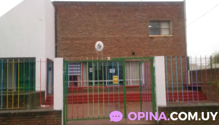 Jardin De Infantes N 347 -  Edificio - Montevideo