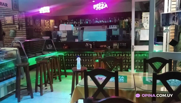 Johnnies Bar Y Restaurante Ambiente - Rivera