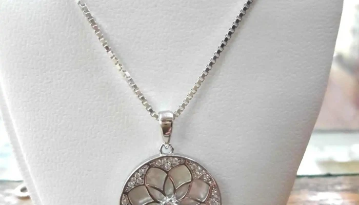 Joyeria Belveder -  Collar - Montevideo