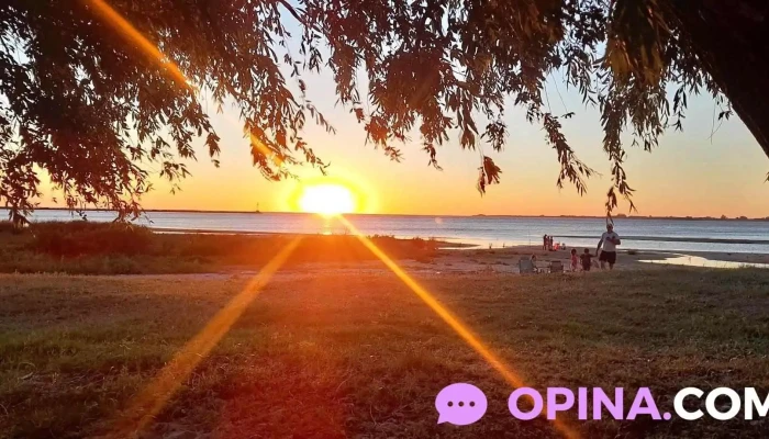 Juan Lacaze -  De Los Visitantes - Juan L. Lacaze