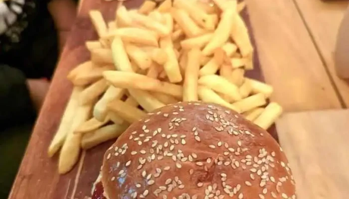 Juanes Cerveceria -  Comida Y Bebida - José Batlle y Ordóñez