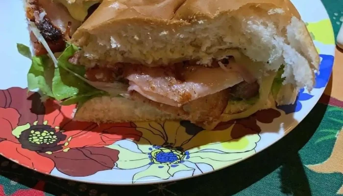 Jueves 5 -  Comida Y Bebida - Montevideo